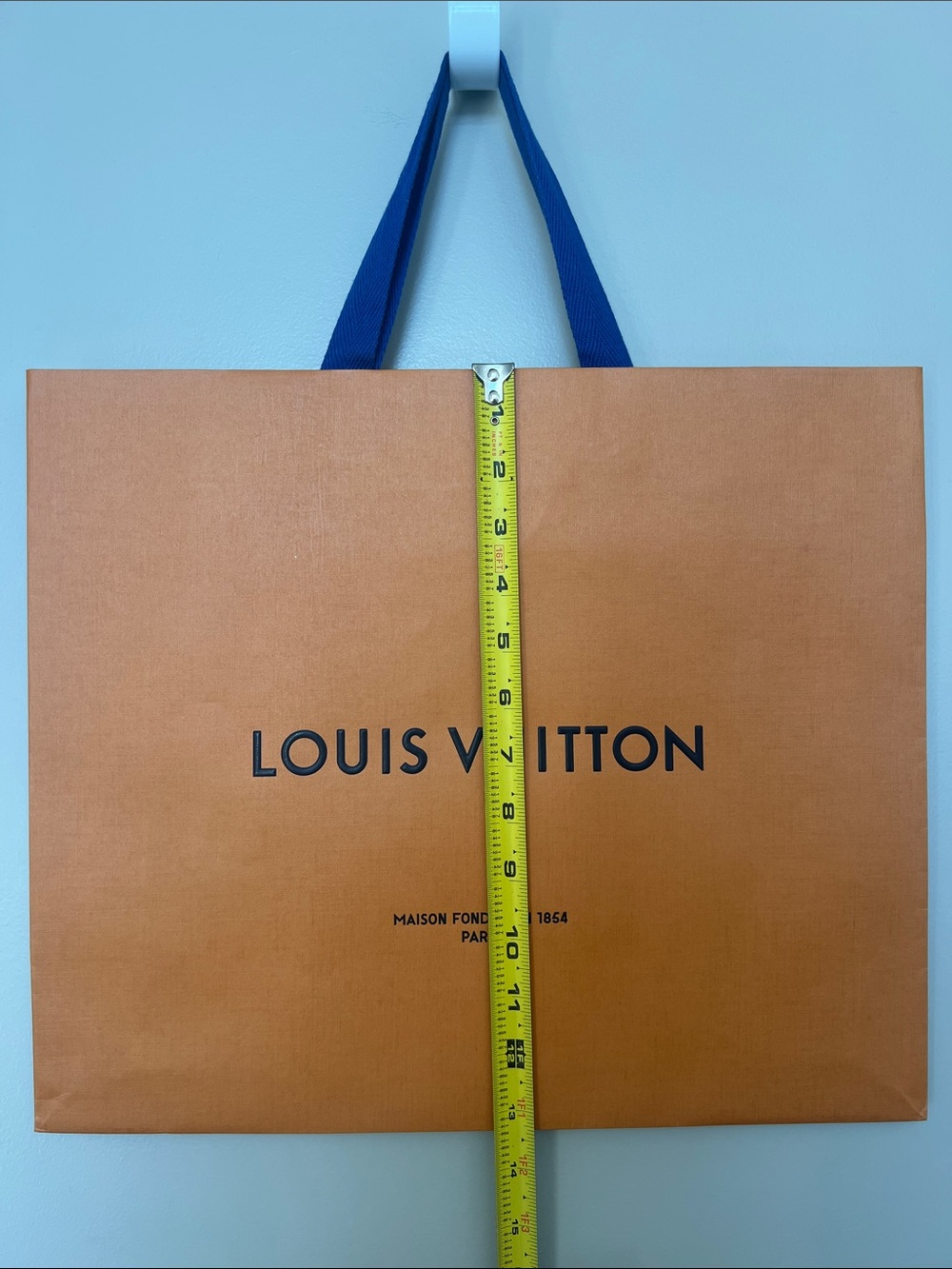 Louis Vuitton Shopping Bag - Picture 4 of 5